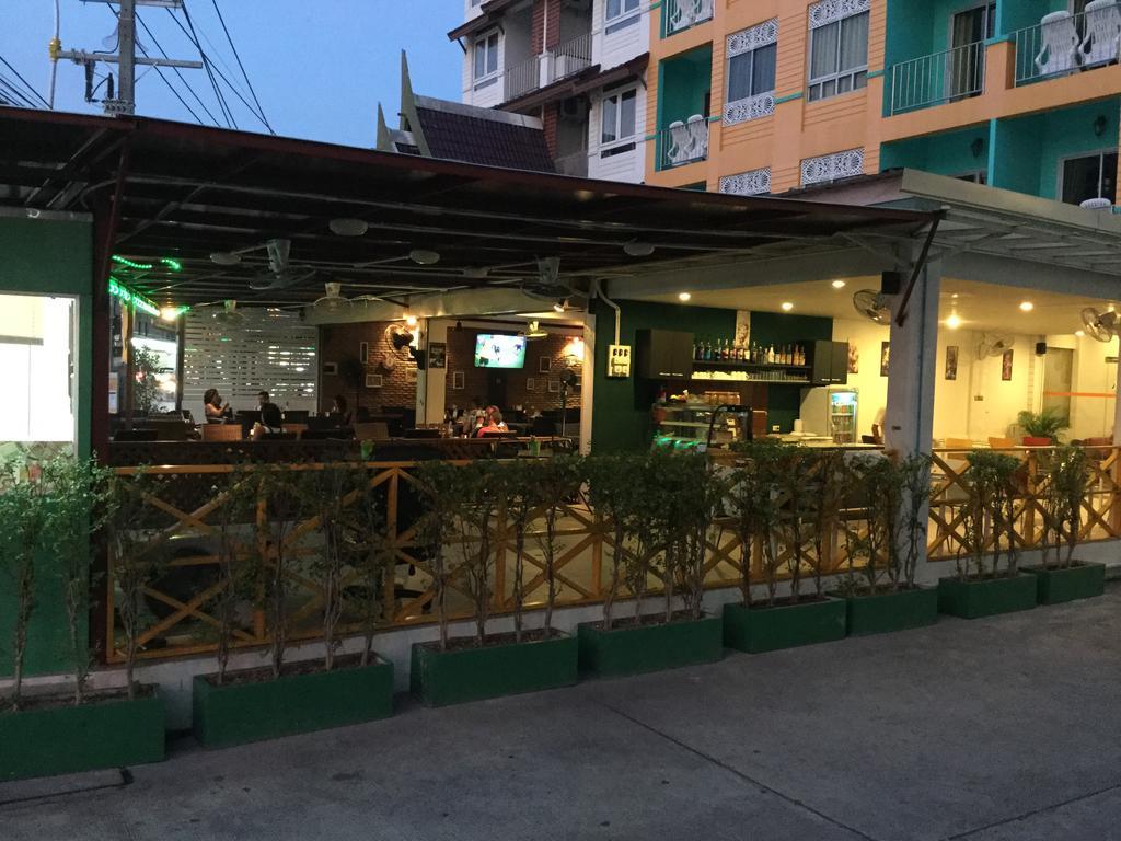 The Yim Siam Hotel Patong Exteriör bild