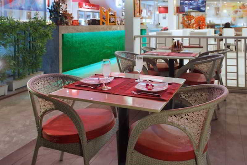 The Yim Siam Hotel Patong Exteriör bild